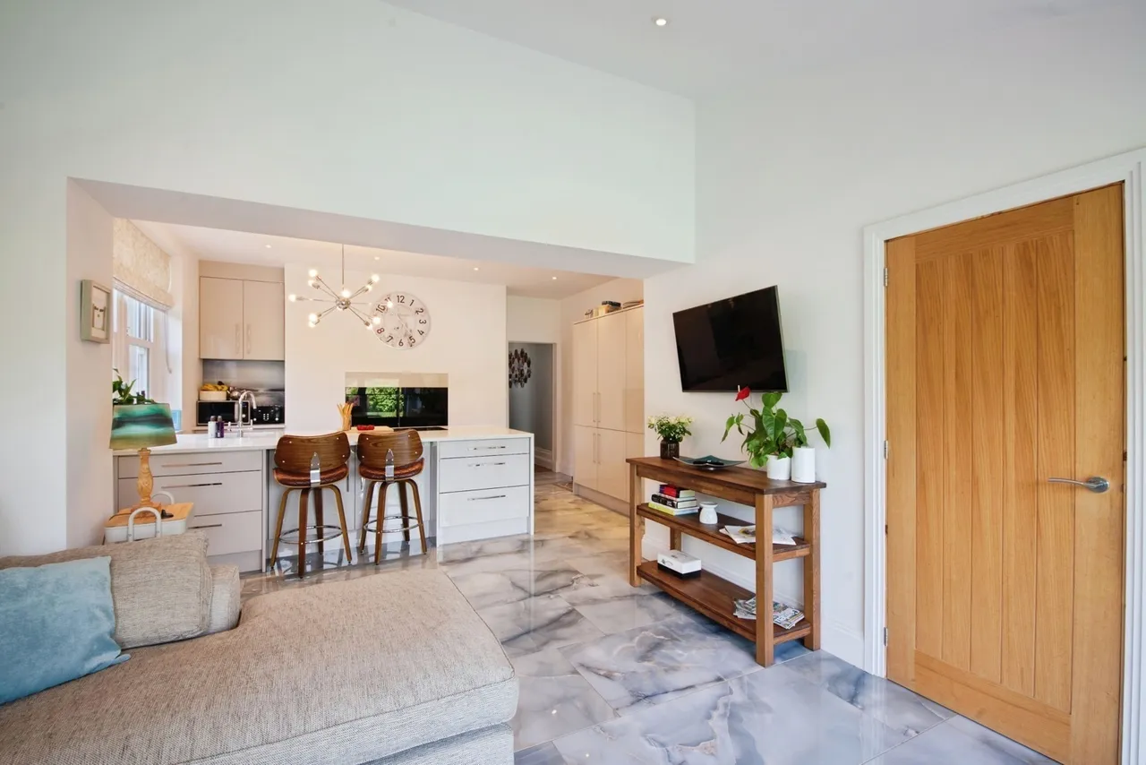 White Knowle Road, Buxton, Derbyshire, SK17, photo 12