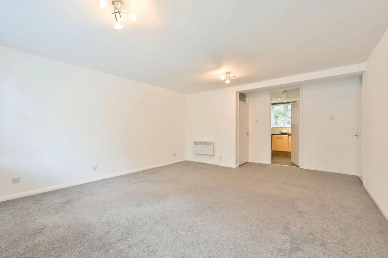Holt Close, Elstree, WD6, photo 6