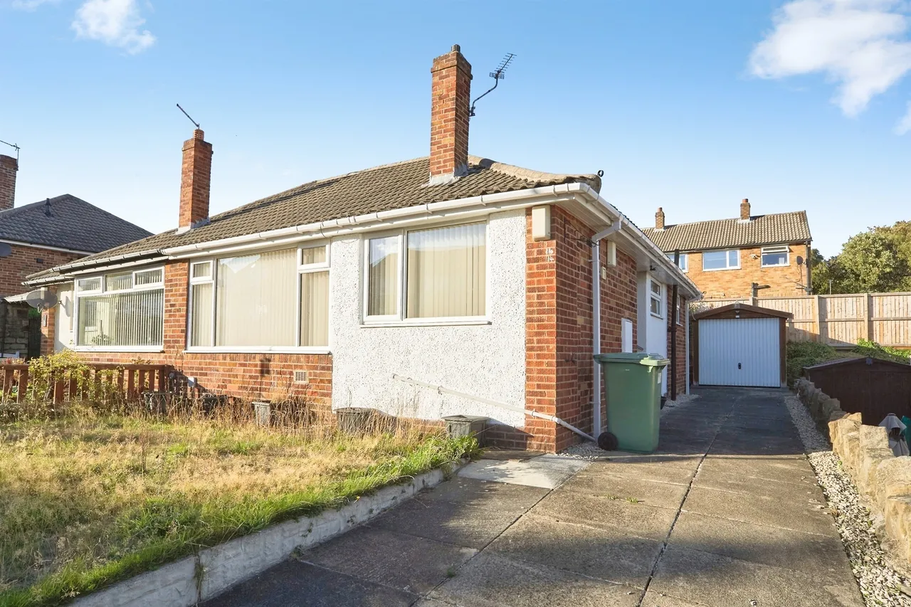 2 bed house for sale — Spring Valley Avenue, LEEDS