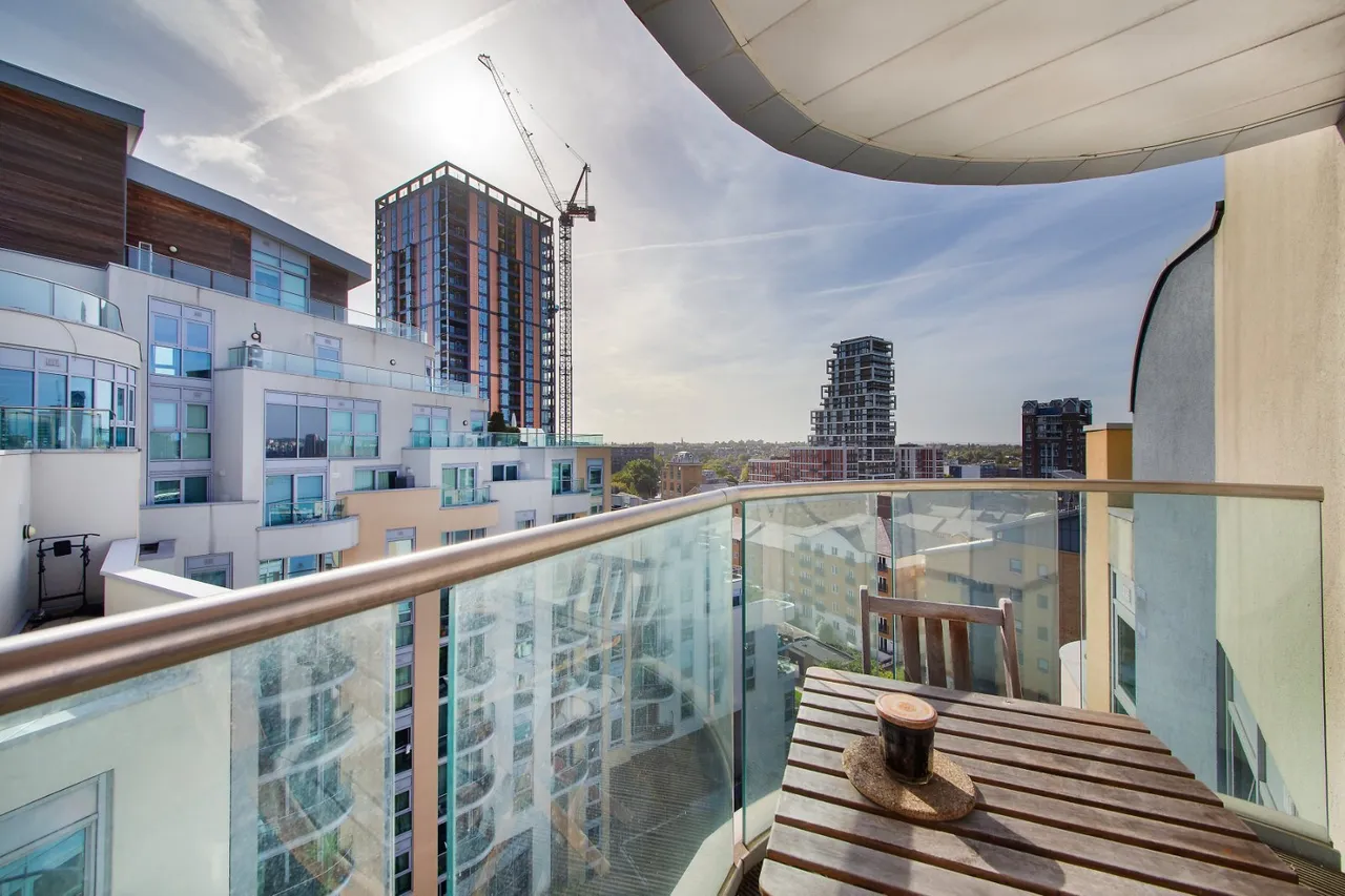 Bridges Court Road, London, SW11, photo 6