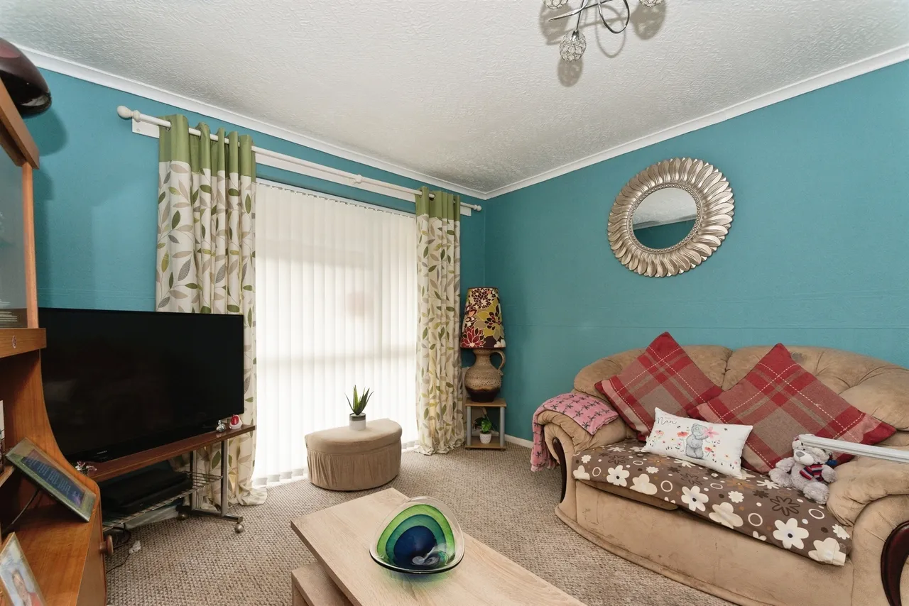 Barrington Close, Swindon, SN3, photo 16