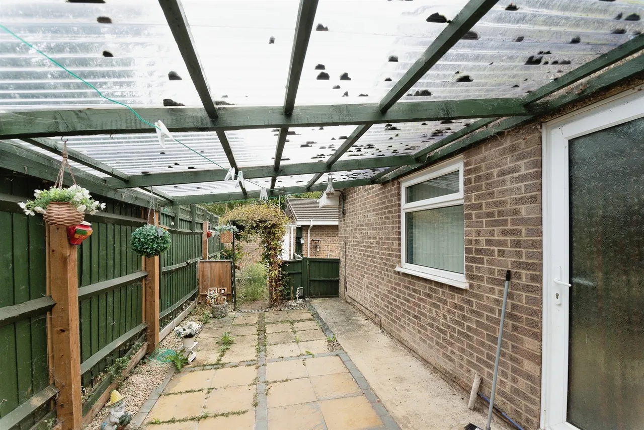 Barrington Close, Swindon, SN3, photo 10