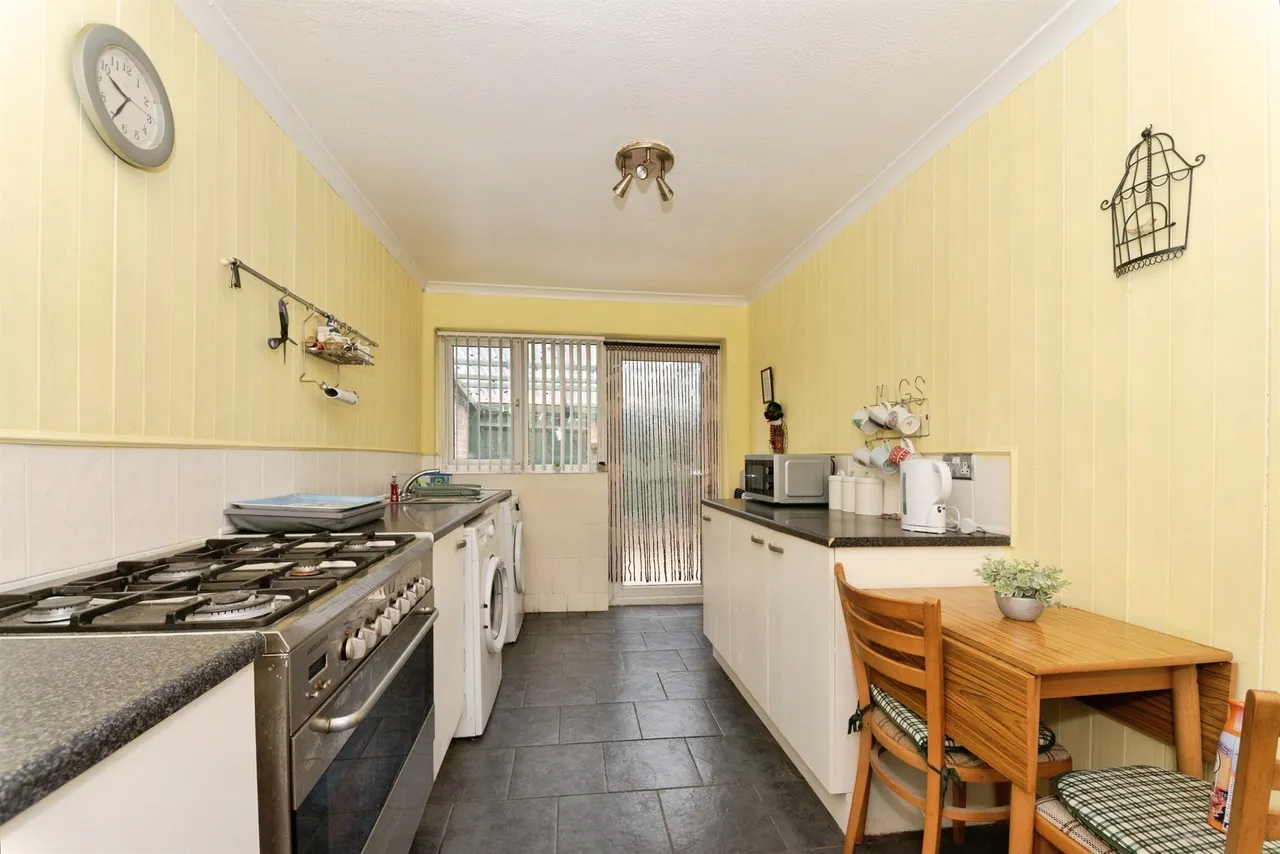 Barrington Close, Swindon, SN3, photo 3