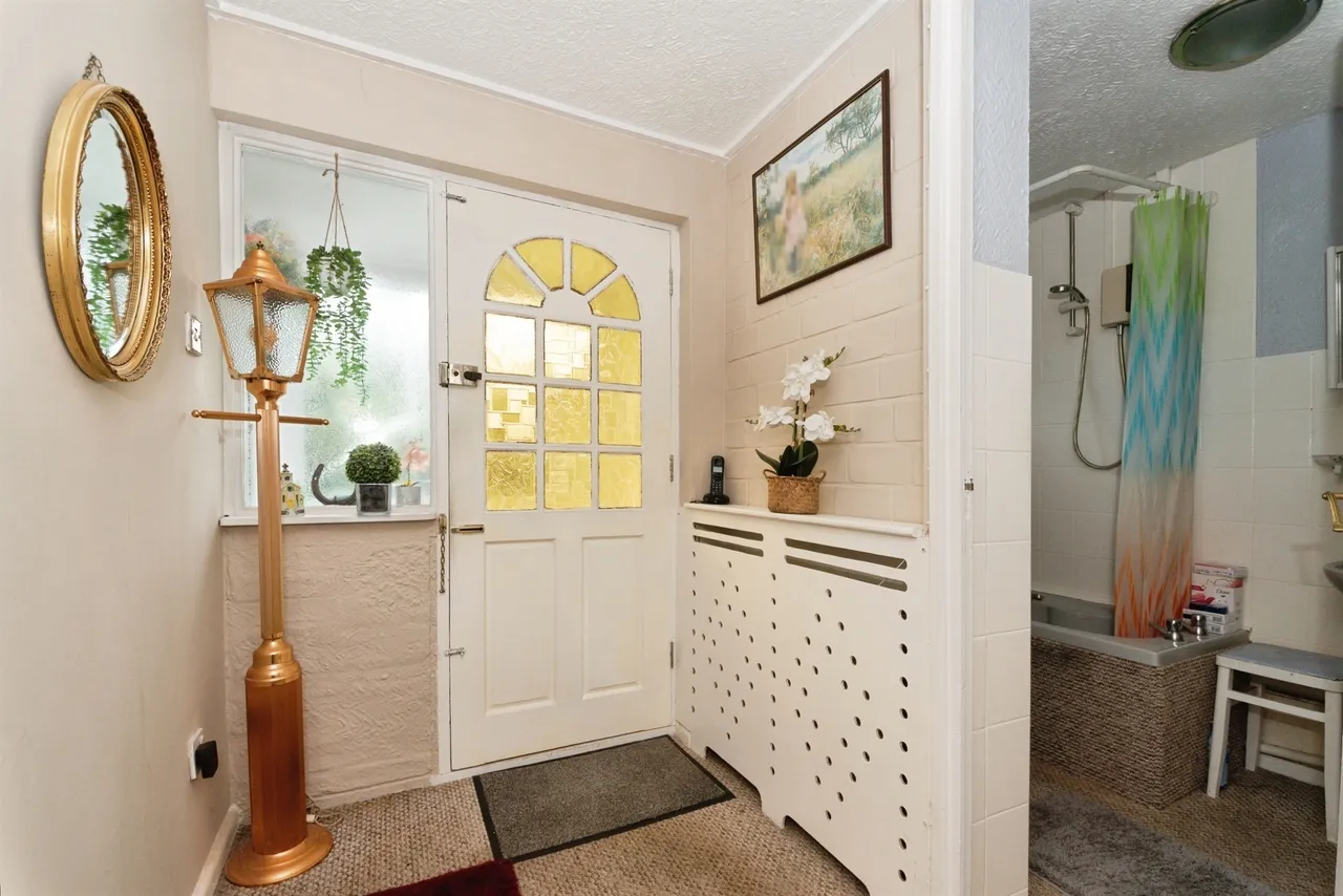 Barrington Close, Swindon, SN3, photo 9