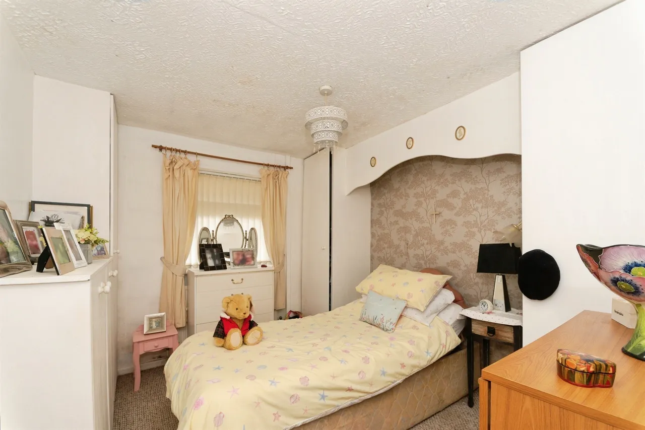 Barrington Close, Swindon, SN3, photo 6
