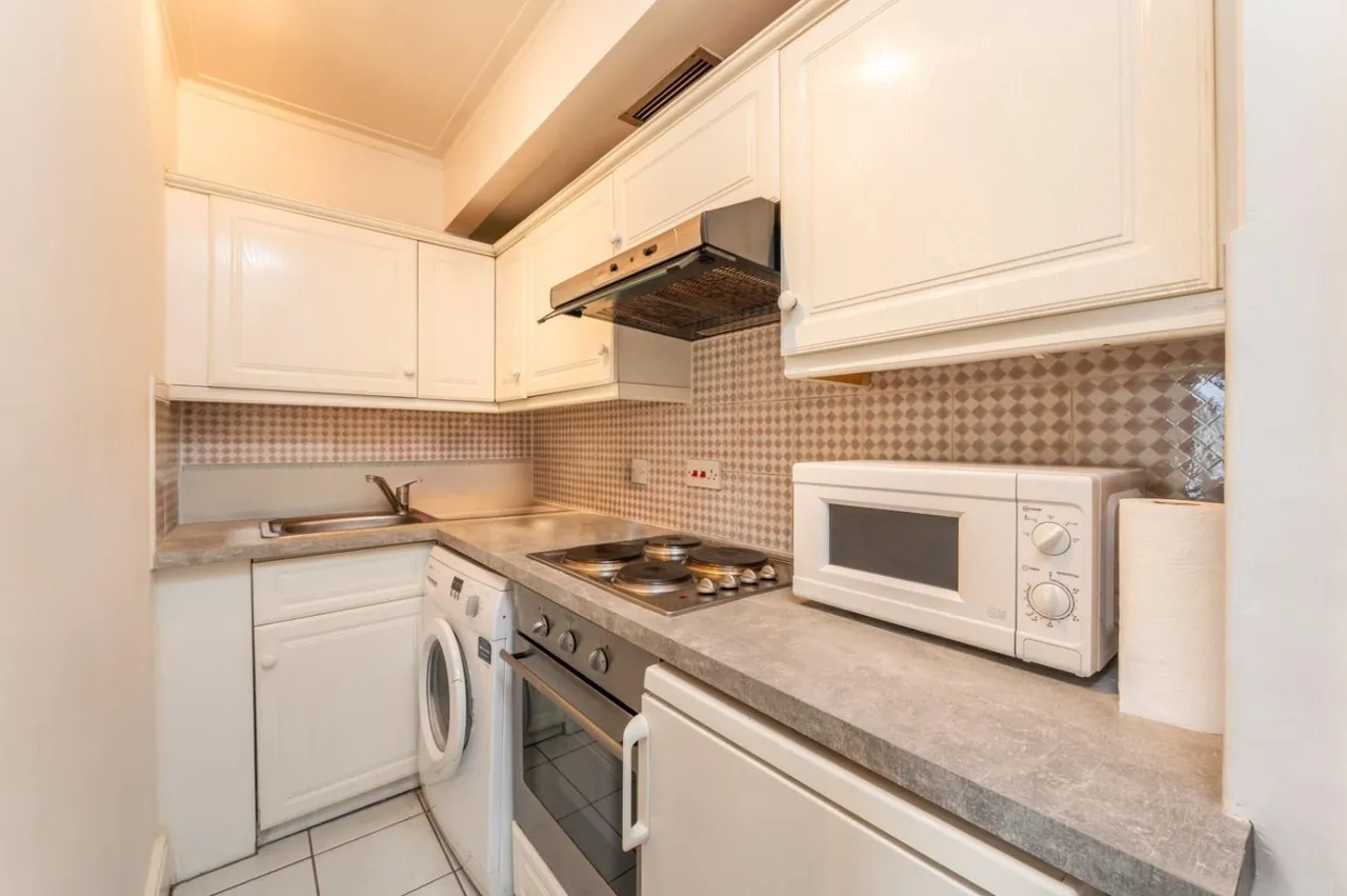 New Cavendish Street, Fitzrovia, London, W1W, photo 3