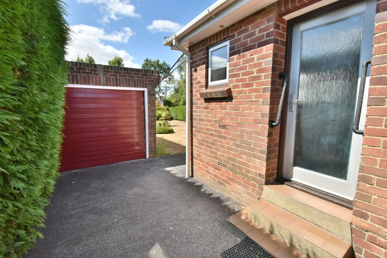 Hadrian Close, BH22, photo 21