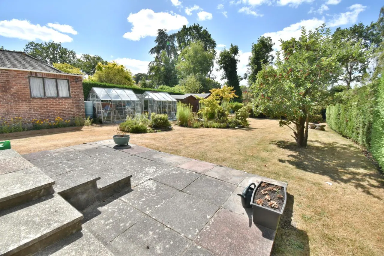 Hadrian Close, BH22, photo 3
