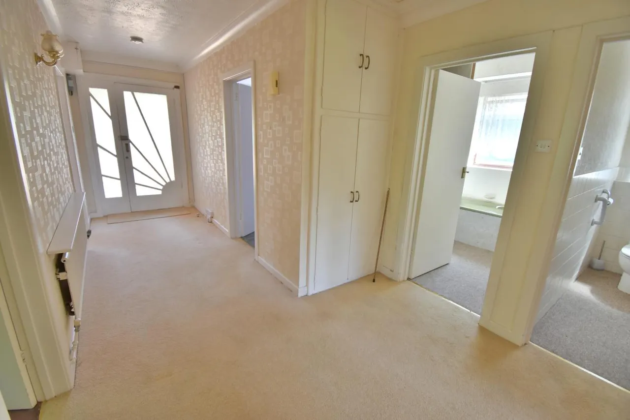 Hadrian Close, BH22, photo 11