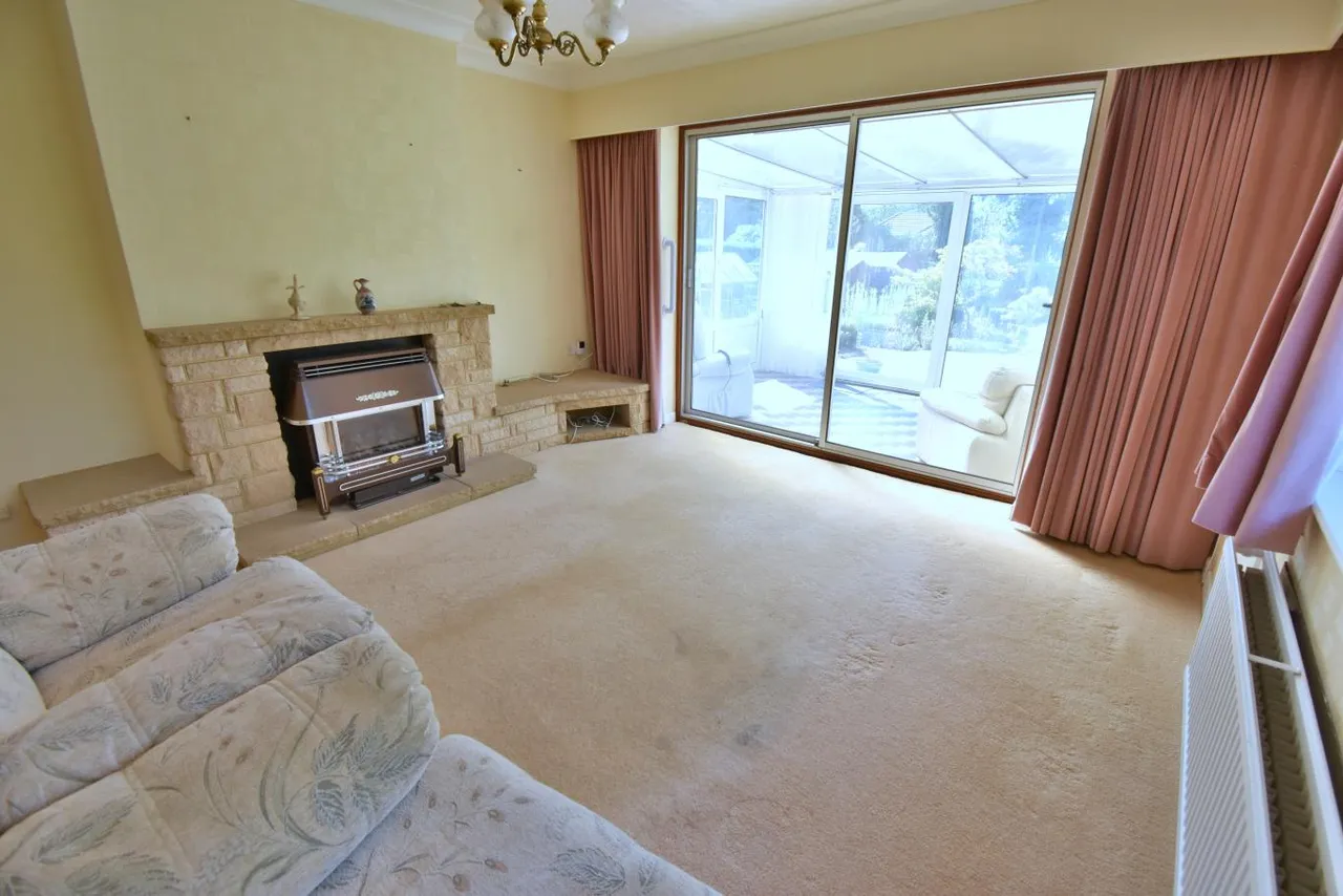 Hadrian Close, BH22, photo 8