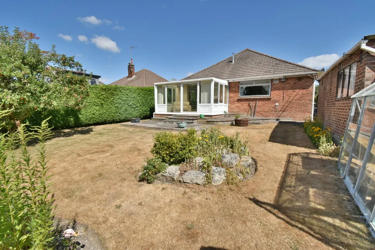 Hadrian Close, BH22, photo 19