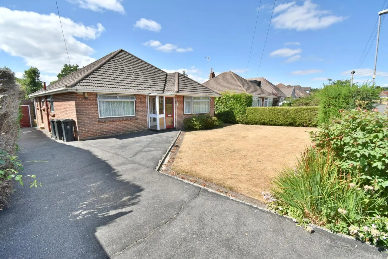 Hadrian Close, BH22, photo 22