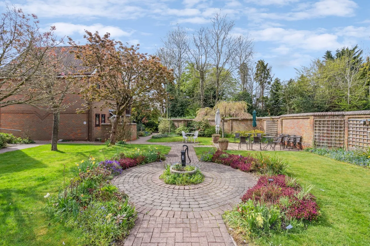 Giles Gate, Prestwood, HP16, photo 21