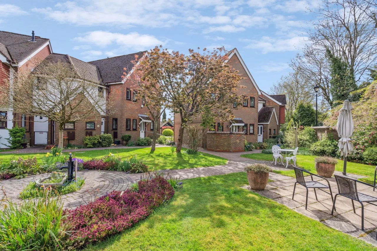Giles Gate, Prestwood, HP16, photo 20