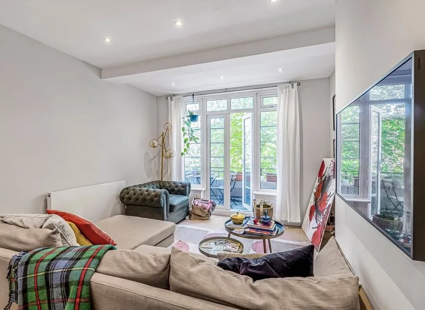 Haverstock Hill, Belsize Park, NW3, photo 3
