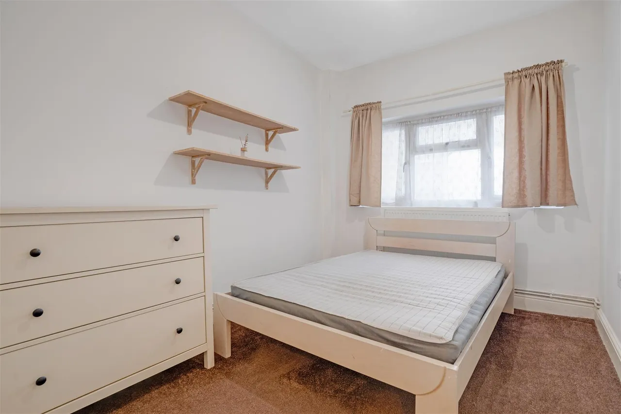 Albert Road, North Woolwich, E16, photo 6