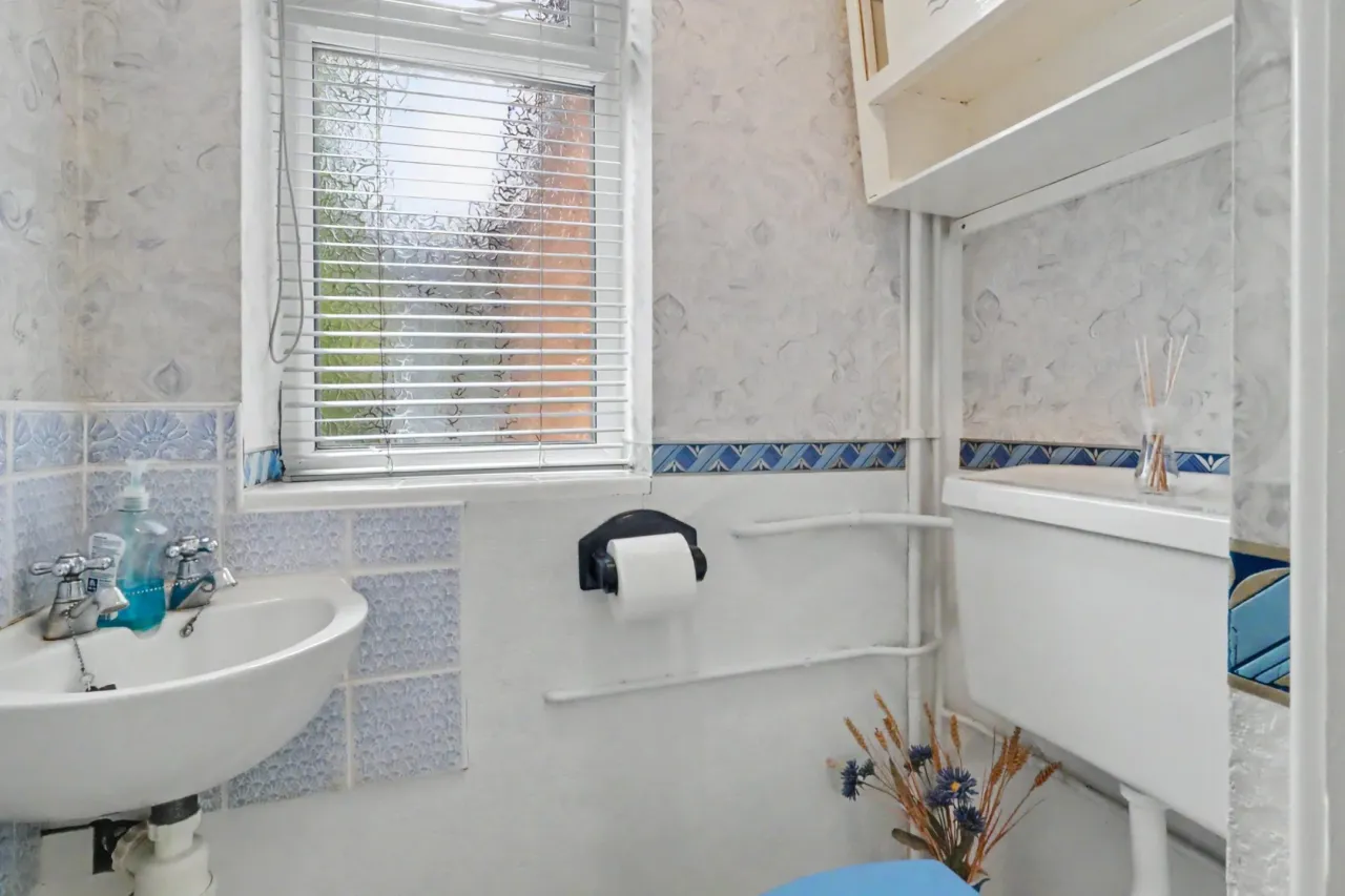Holmes Chapel Road, Congleton, photo 25