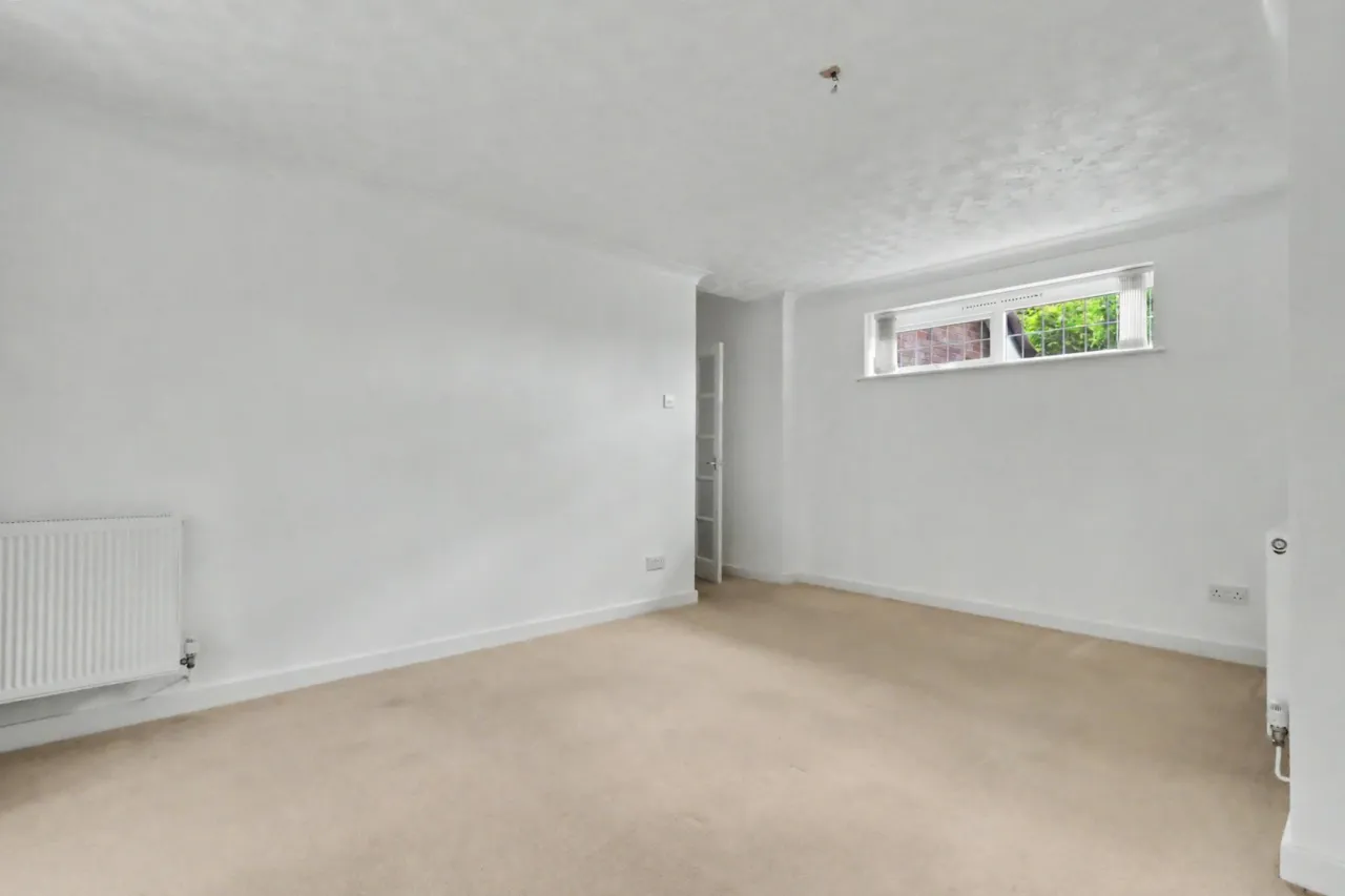 Holmes Chapel Road, Congleton, photo 6