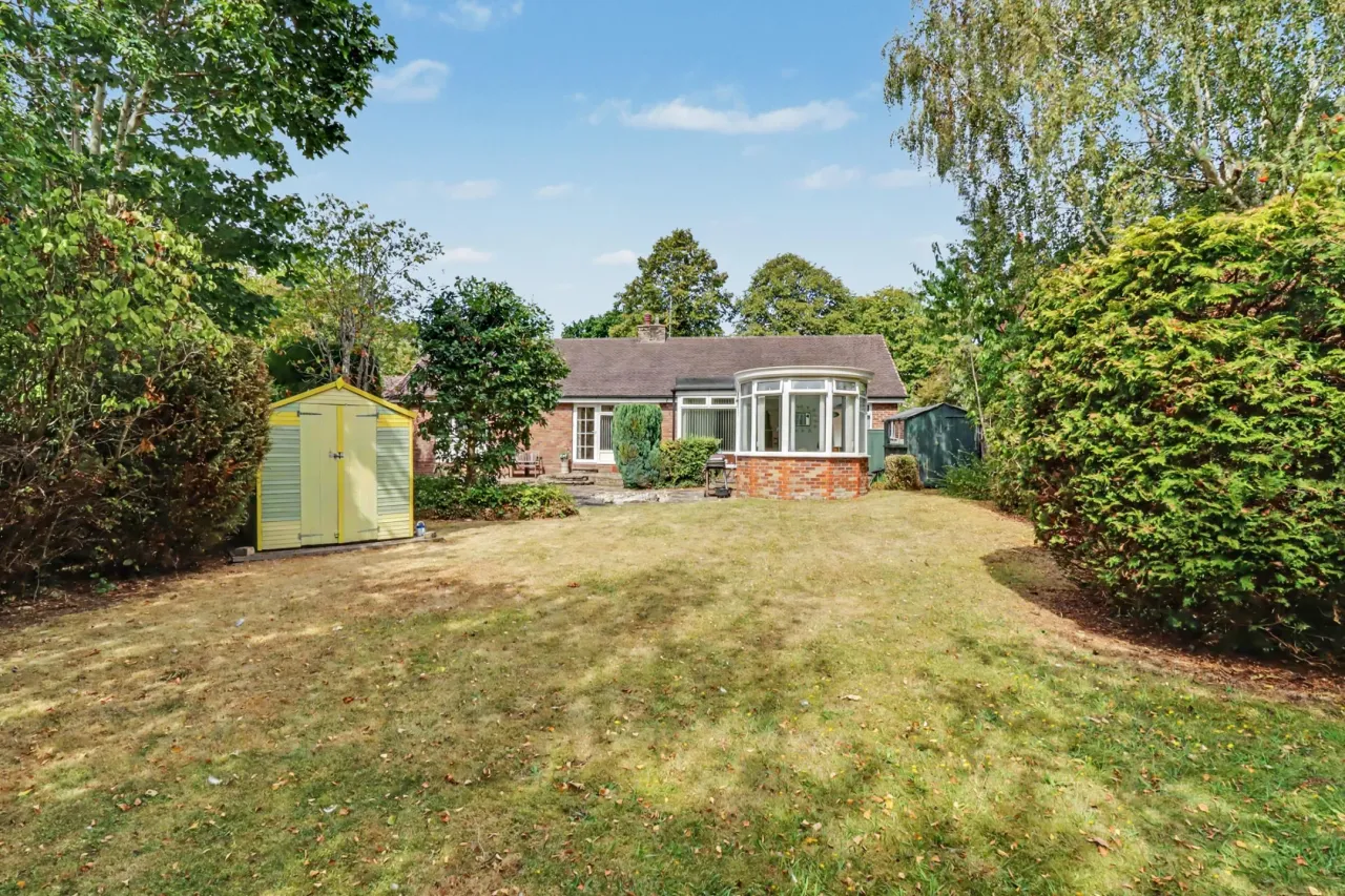 Holmes Chapel Road, Congleton, photo 34