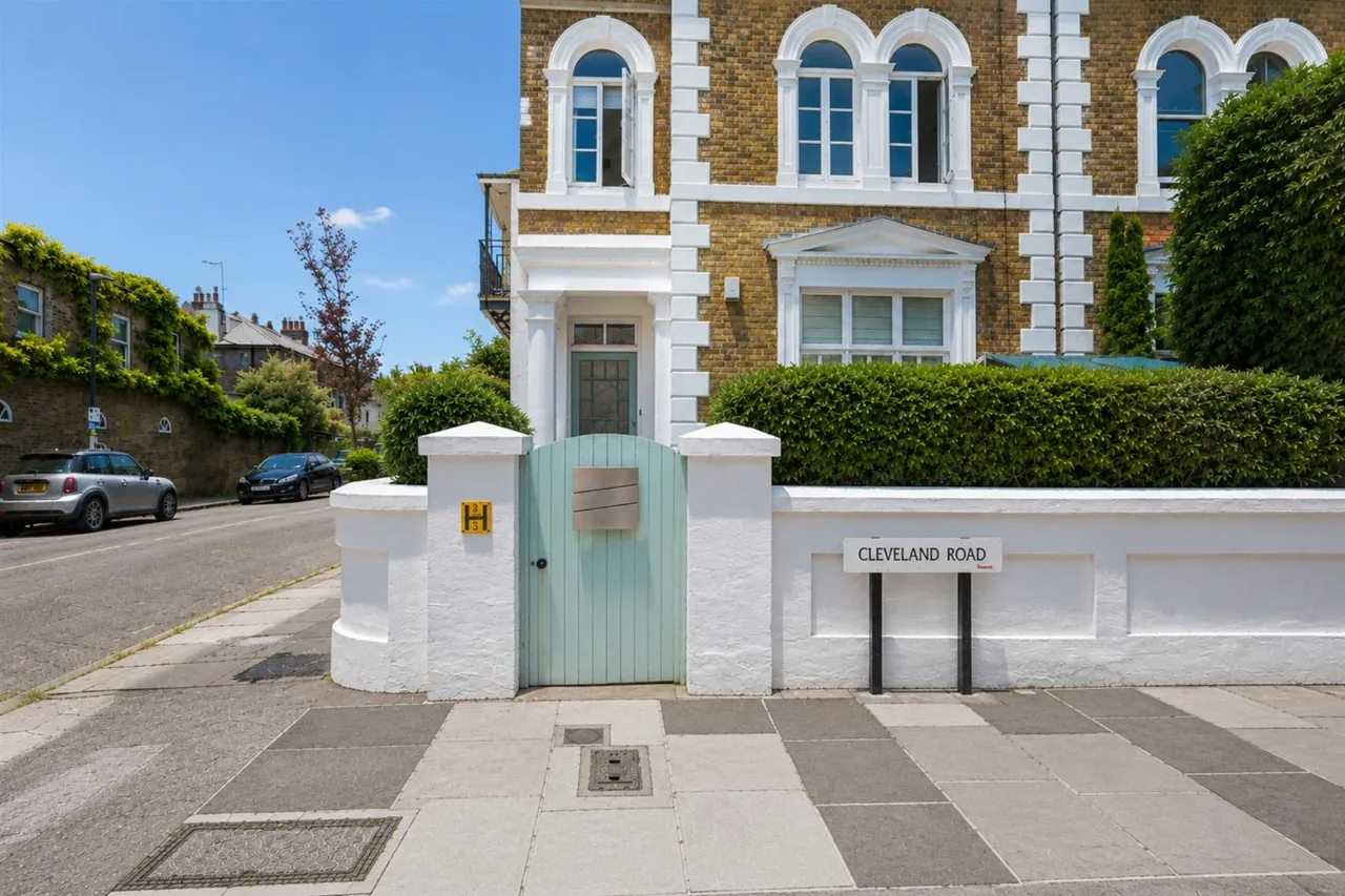 Cleveland Road, Barnes, SW13, photo 5