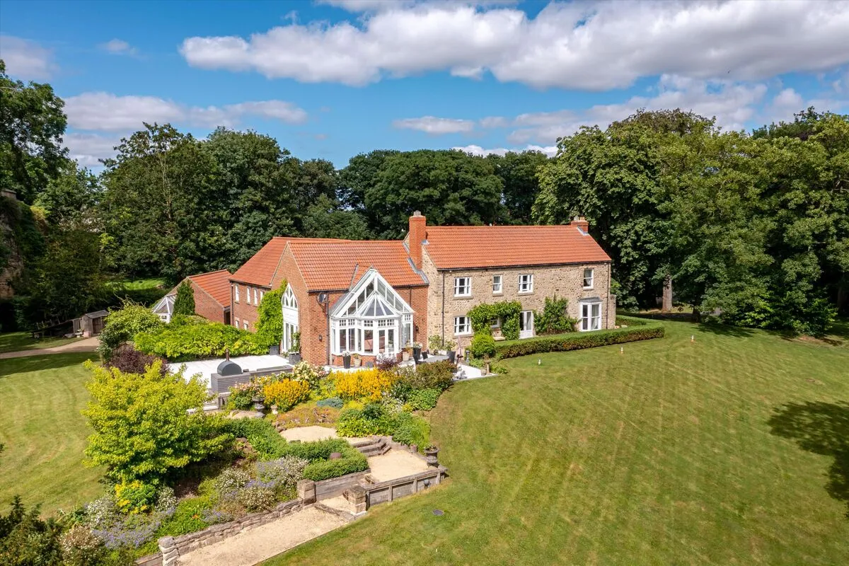 4 bed house for sale, The Green, High Coniscliffe, DL2