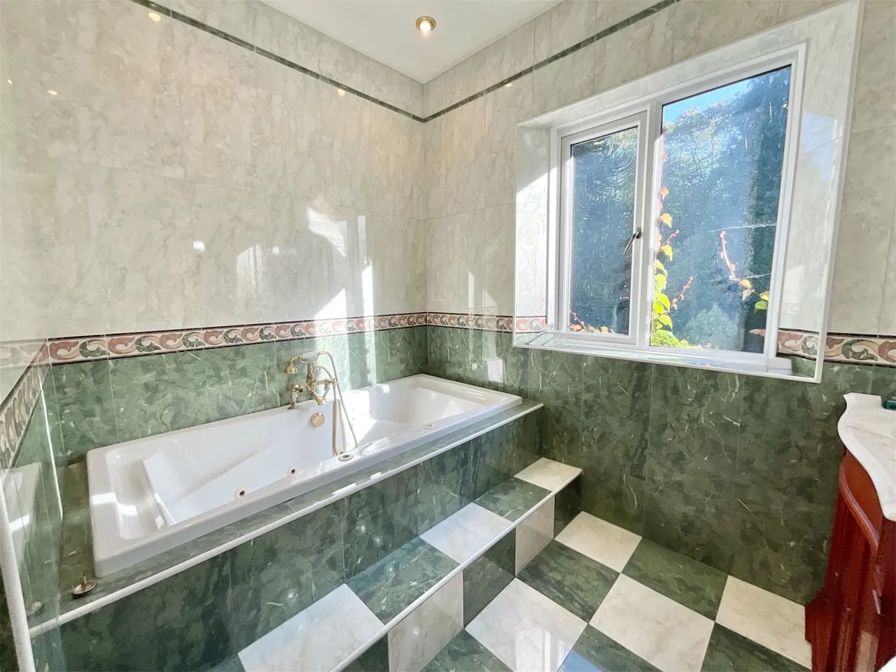 Sandy Lane, Newcastle, ST5, photo 19