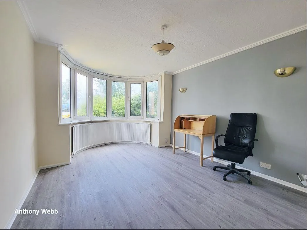 Petersfield Close, London, N18, photo 3