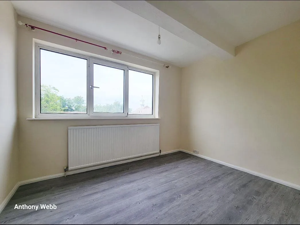 Petersfield Close, London, N18, photo 12