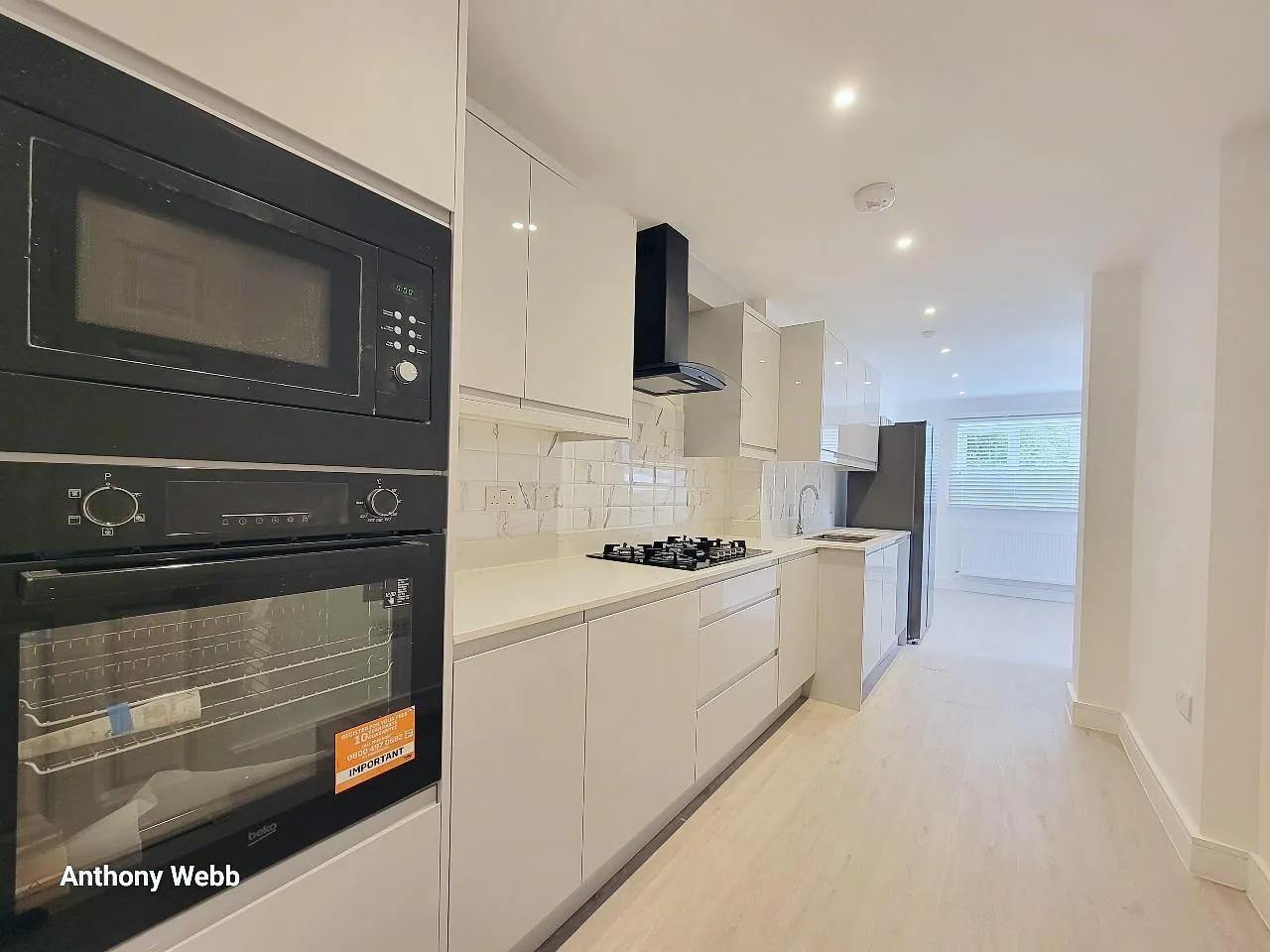 Petersfield Close, London, N18, photo 2
