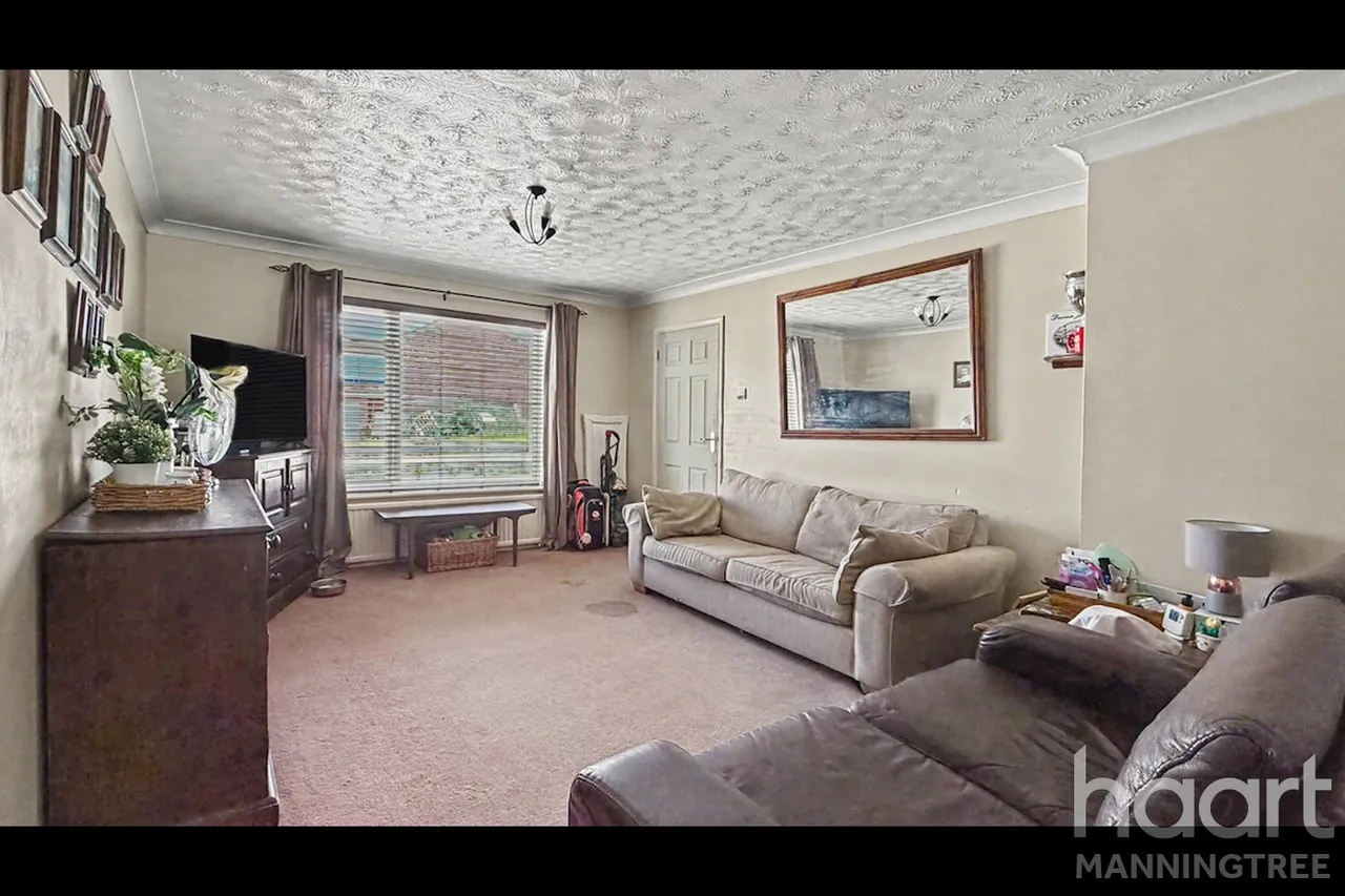 Stour View Avenue, Mistley, CO11, photo 3