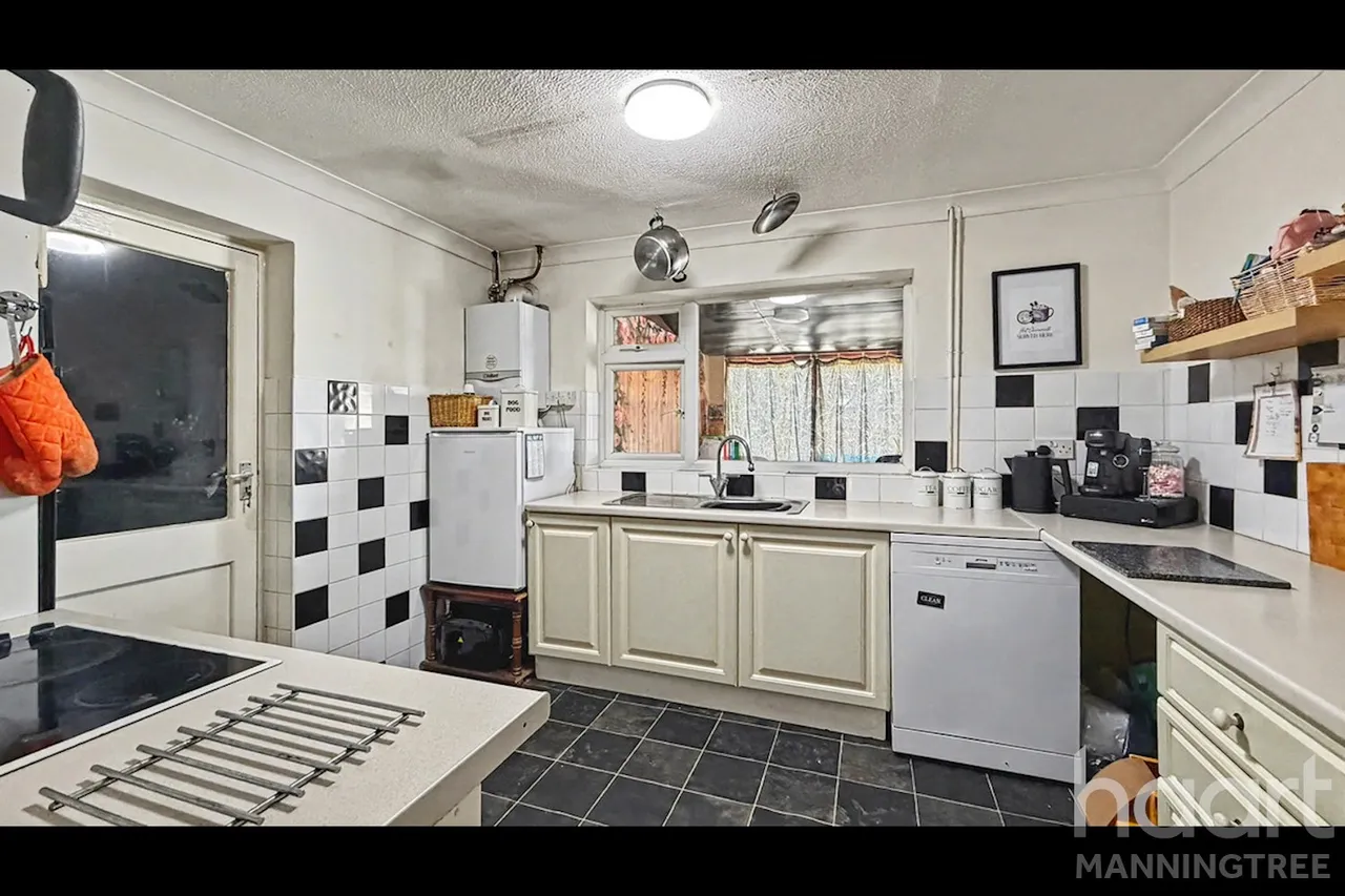 Stour View Avenue, Mistley, CO11, photo 4