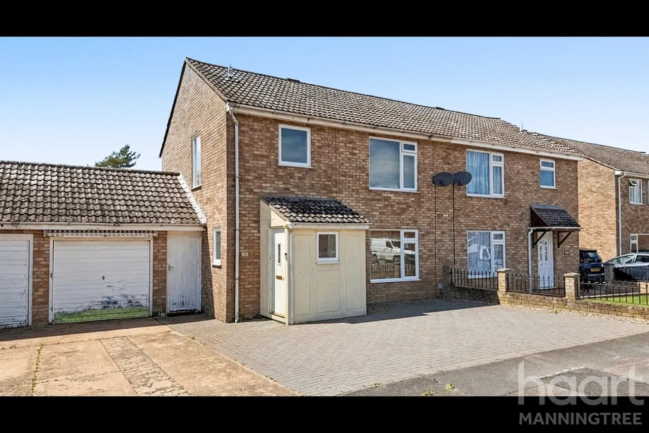 3 bed house for sale, Stour View Avenue, Mistley, CO11