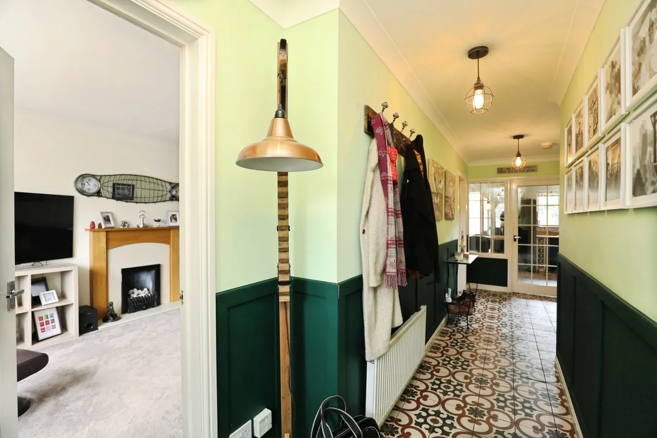 Mills Way, CREWE, Cheshire, CW1, photo 2