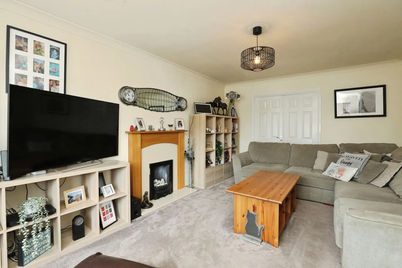 Mills Way, CREWE, Cheshire, CW1, photo 3