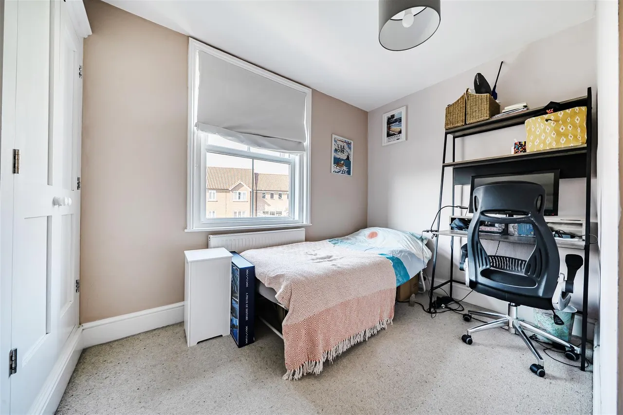 Brickley Lane, Devizes, SN10, photo 20