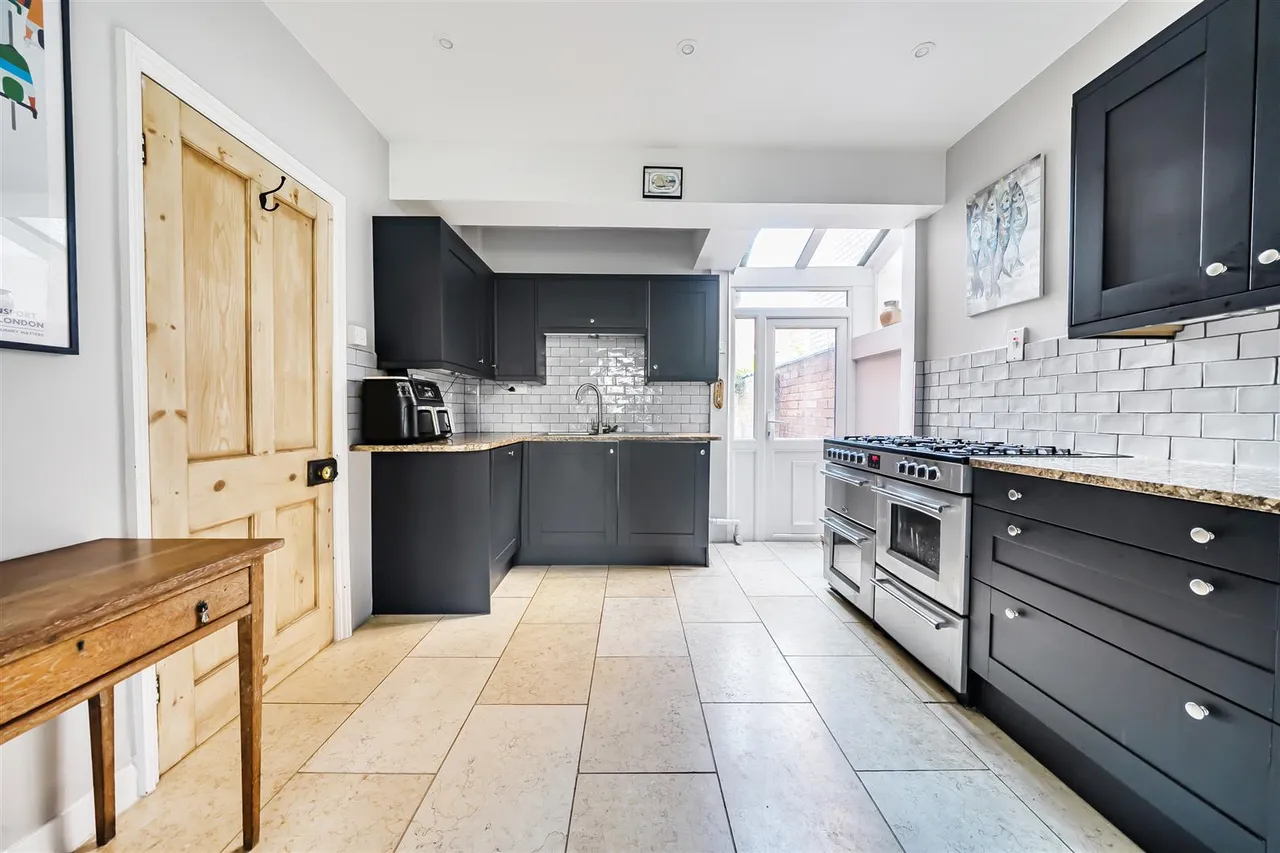 Brickley Lane, Devizes, SN10, photo 11