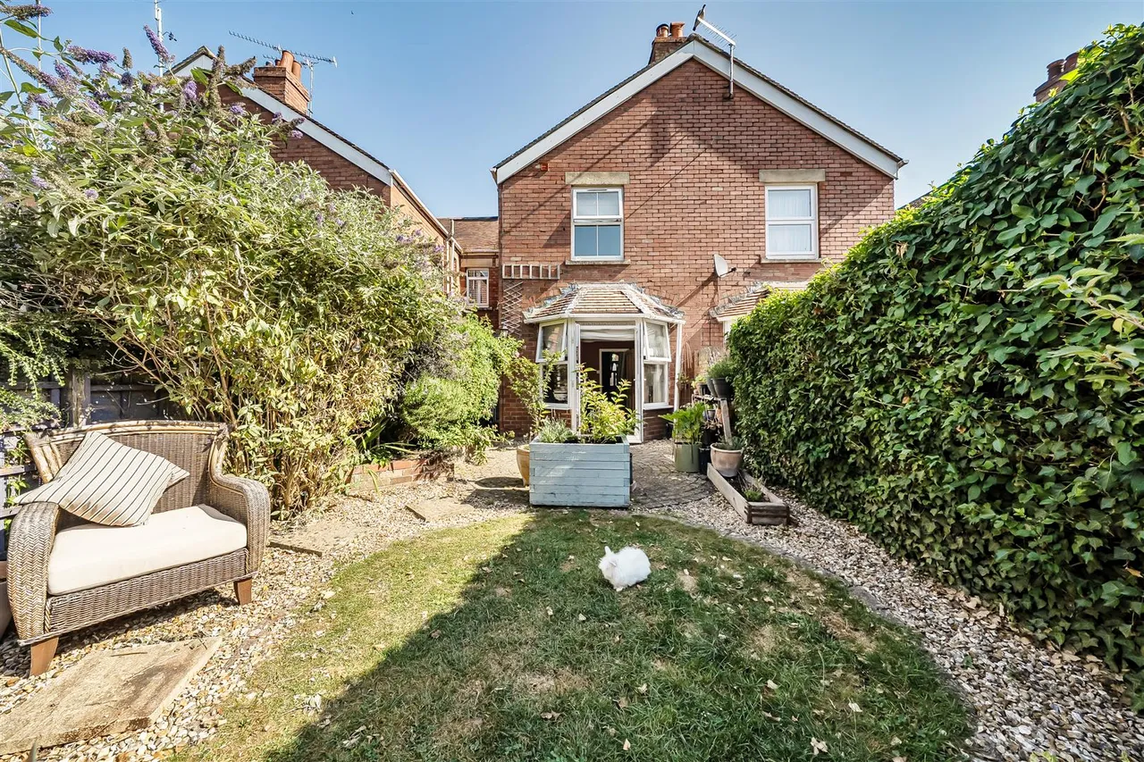 Brickley Lane, Devizes, SN10, photo 6