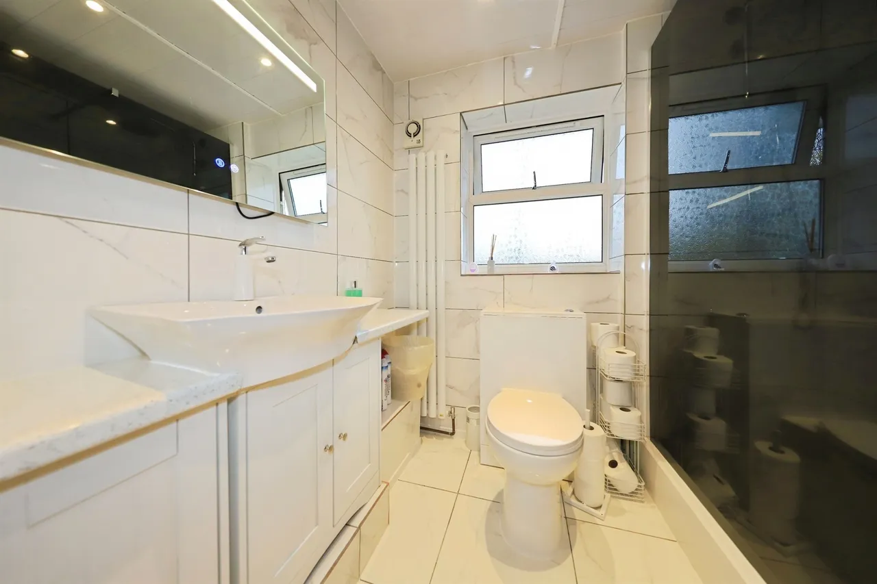 Constantine Way, Bilston, WV14, photo 15