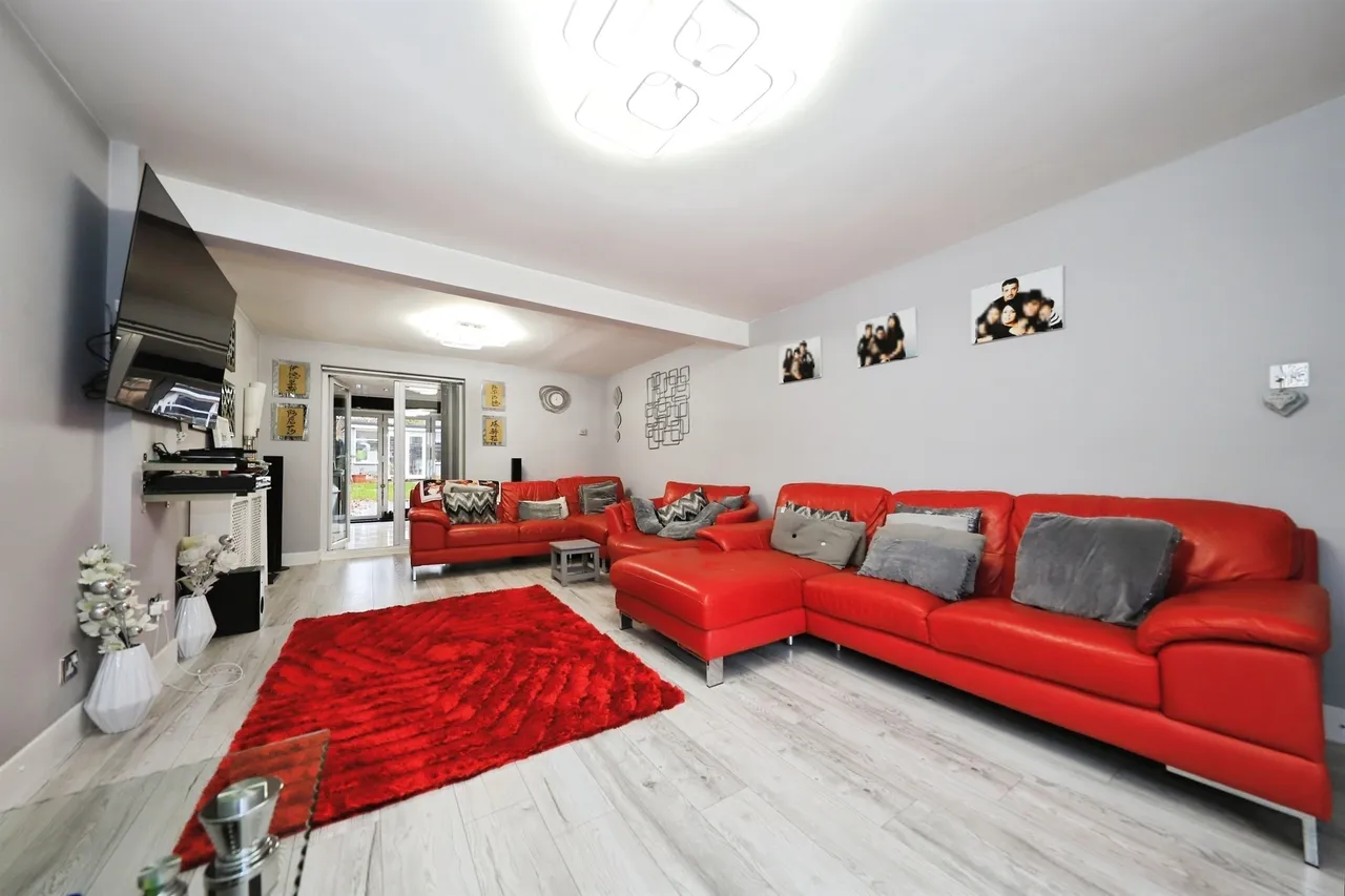 Constantine Way, Bilston, WV14, photo 4
