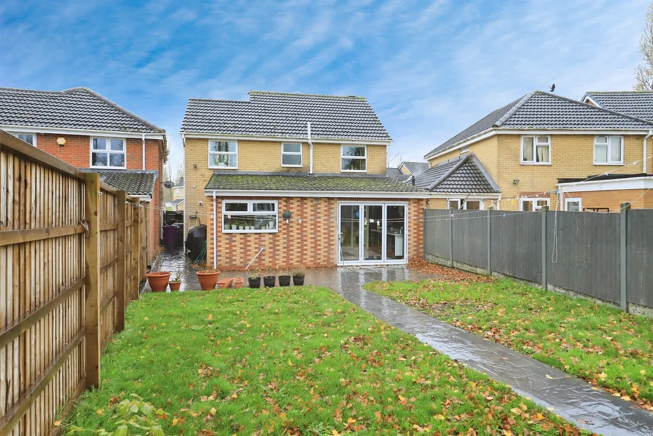 Constantine Way, Bilston, WV14, photo 17