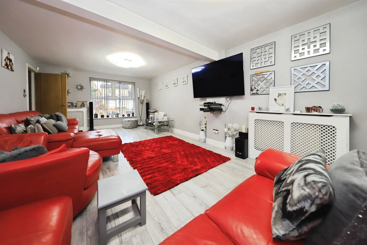 Constantine Way, Bilston, WV14, photo 5