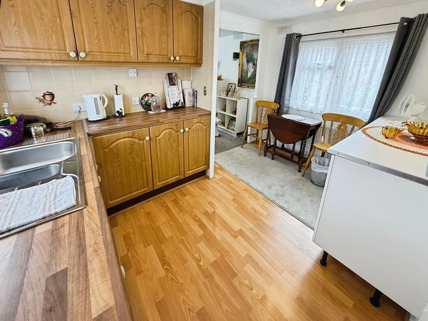 Cedar Close, The Elms, LN1, photo 3