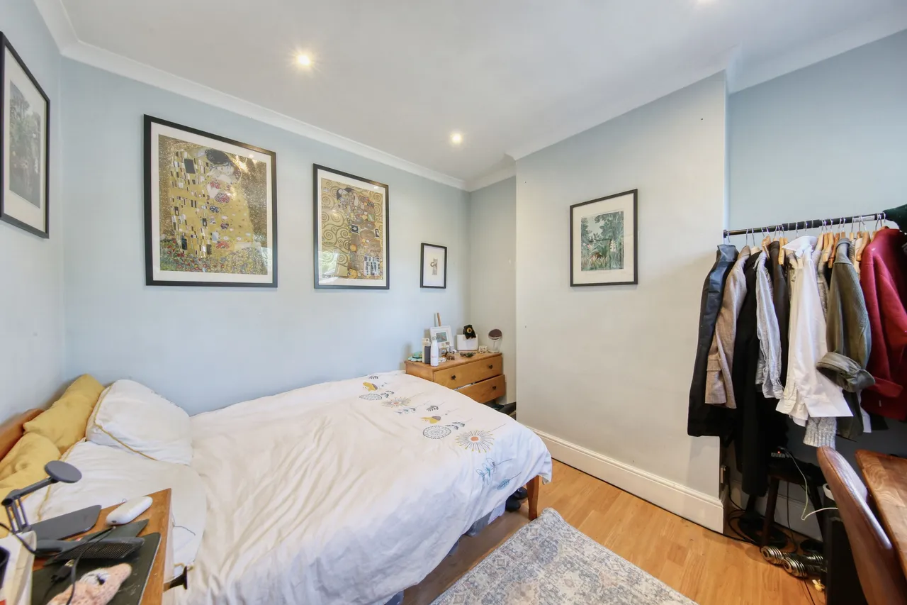 High Street, Hampton Wick, KT1 4DB, photo 7