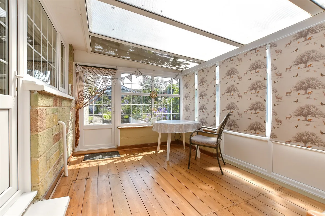 Central Way, Sandown, PO36, photo 7