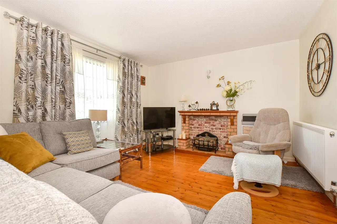 Central Way, Sandown, PO36, photo 4