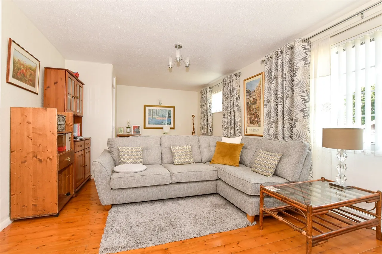 Central Way, Sandown, PO36, photo 10