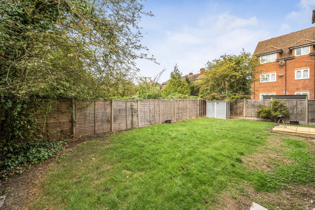 Cherry Gardens, Northolt, UB5, photo 10