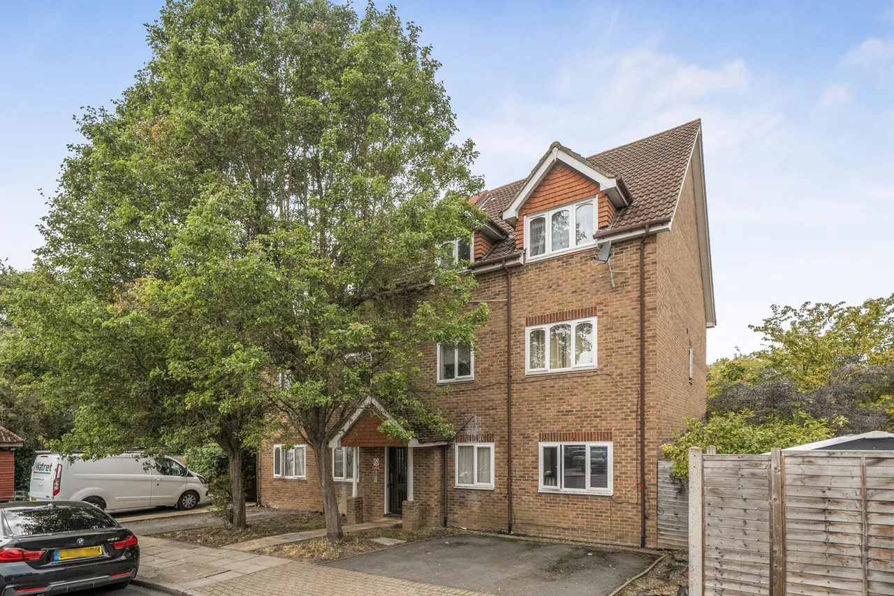 Cherry Gardens, Northolt, UB5, photo 21