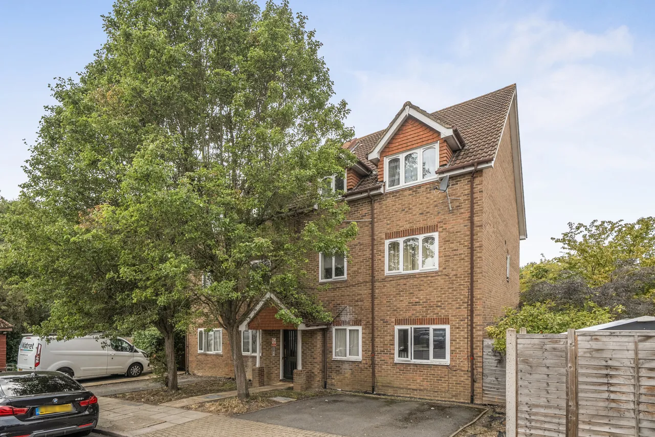 Cherry Gardens, Northolt, UB5, photo 20