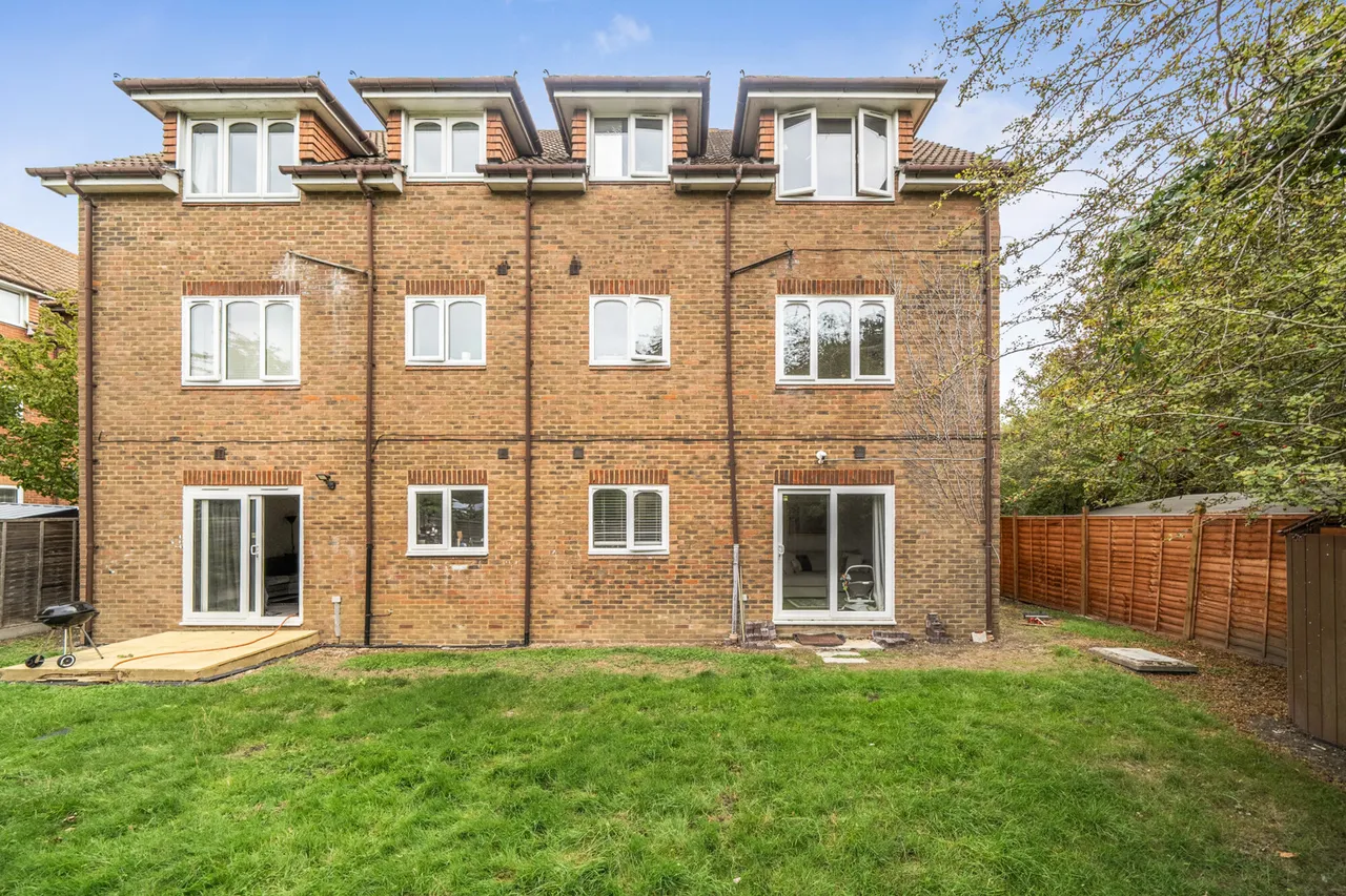 Cherry Gardens, Northolt, UB5, photo 11